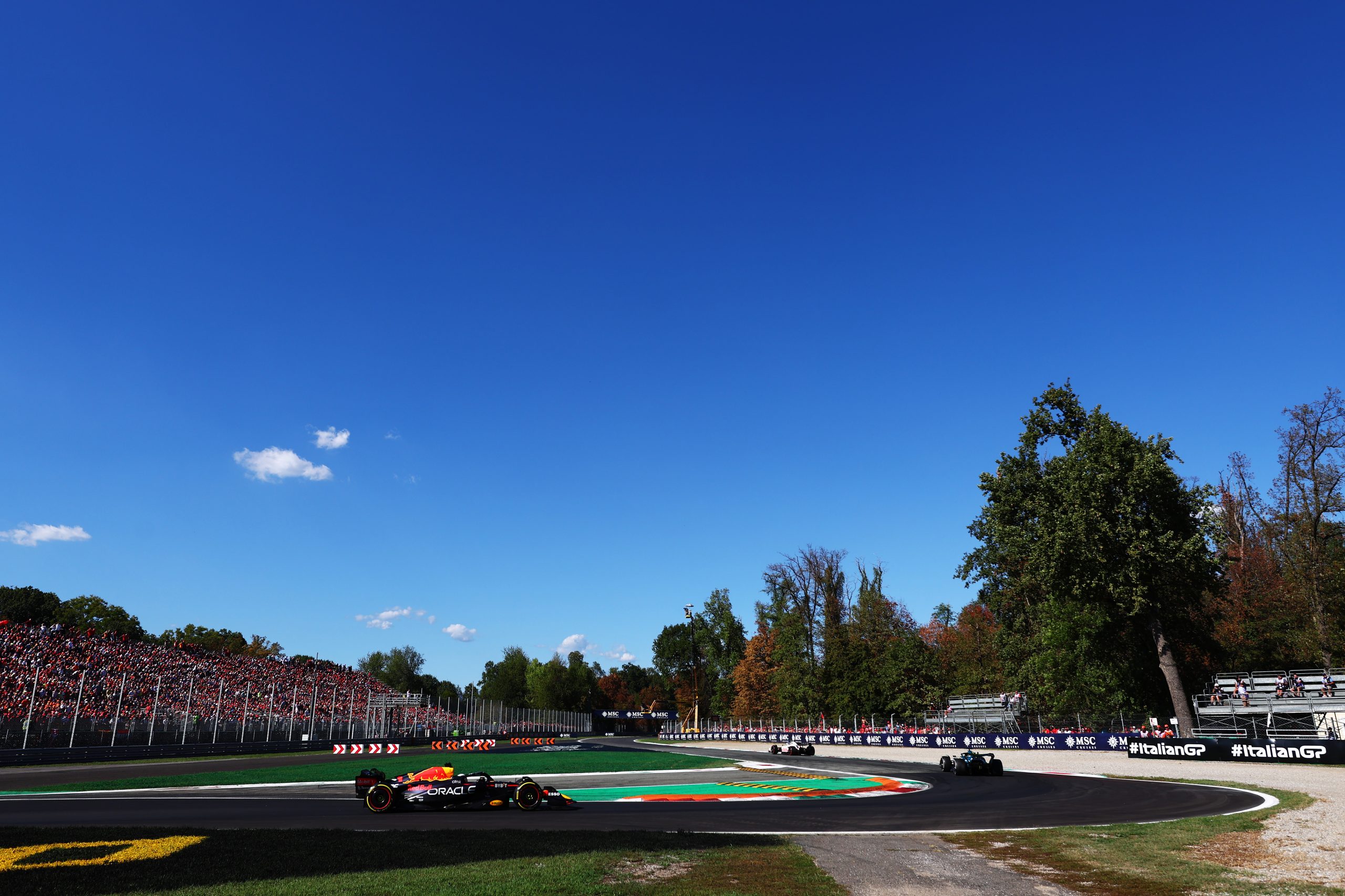 Verstappen wins as Italian GP finishes behind safety car 3Legs4Wheels